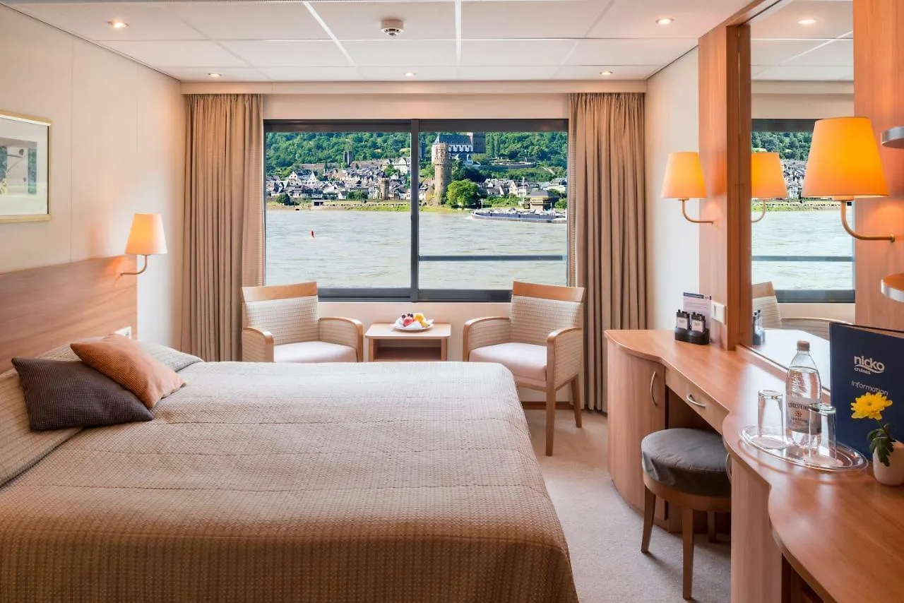 **** Botel Hotelships Holland, Messe Hotel Ms Rhein Melodie Dusseldorf Germany